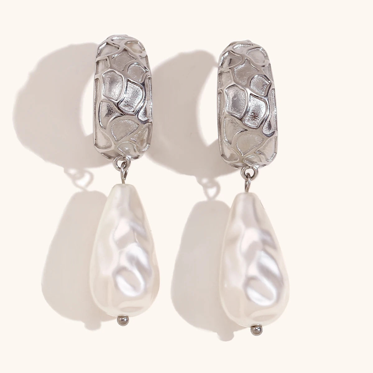 Classic Aurora Peral Earrings