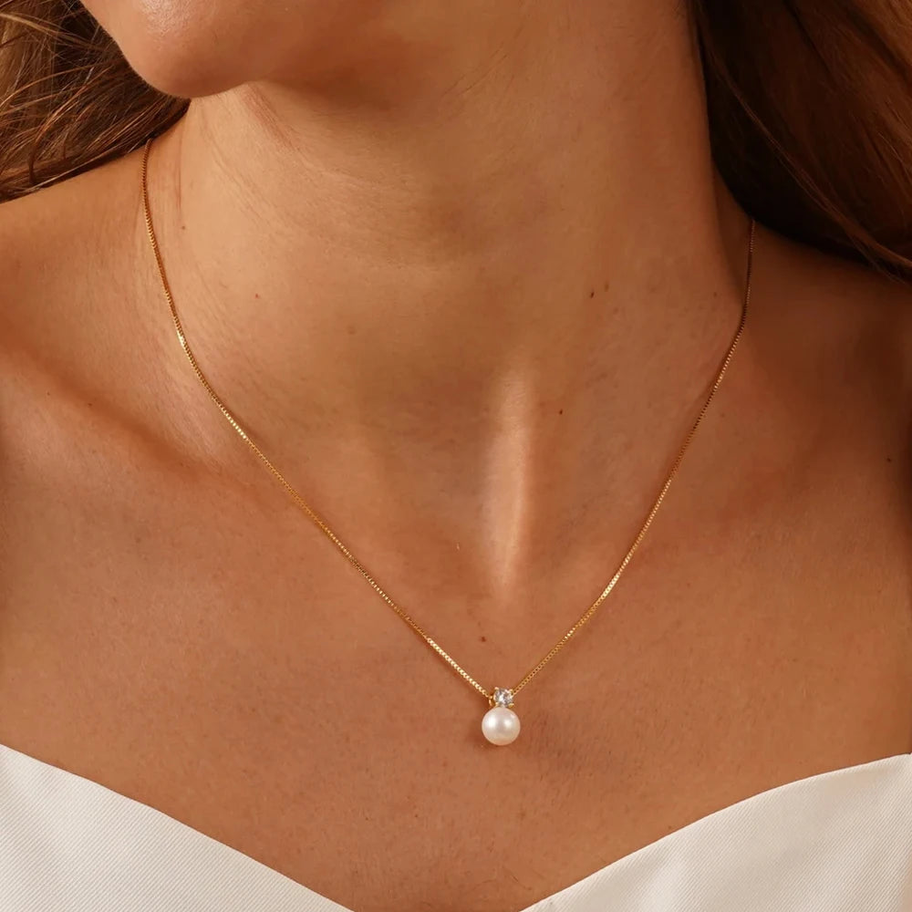 Classic Crystal Pearl Necklace