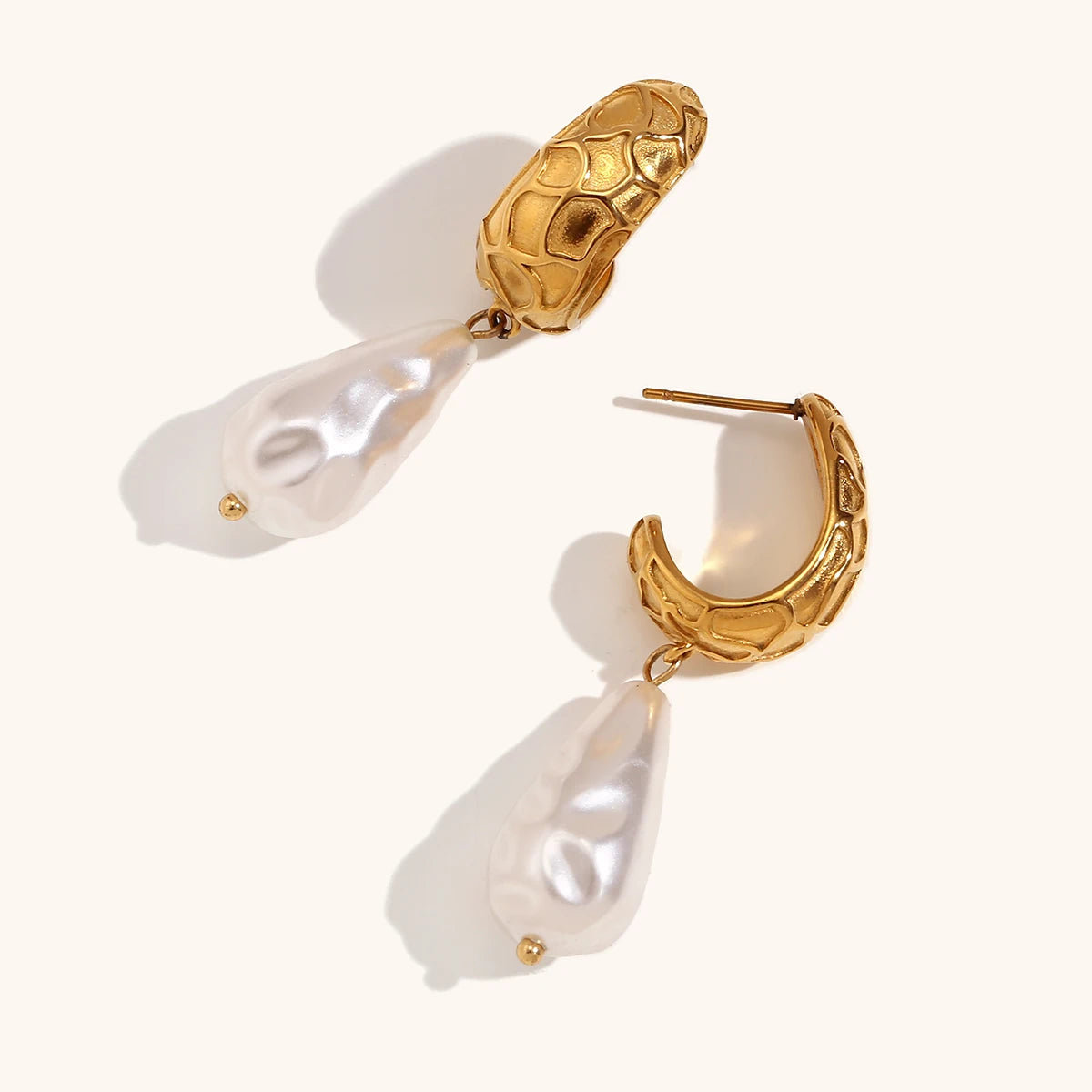 Classic Aurora Peral Earrings