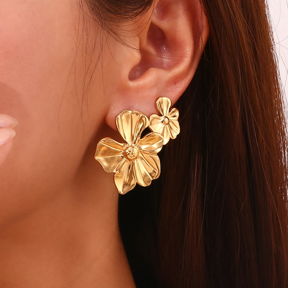 Flora Golden Earrings