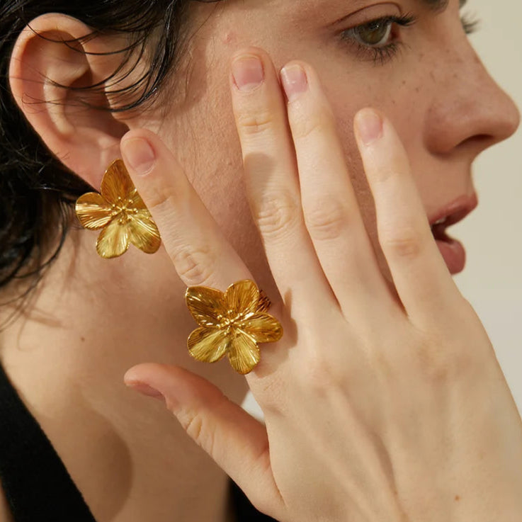 Gold Flower Ring