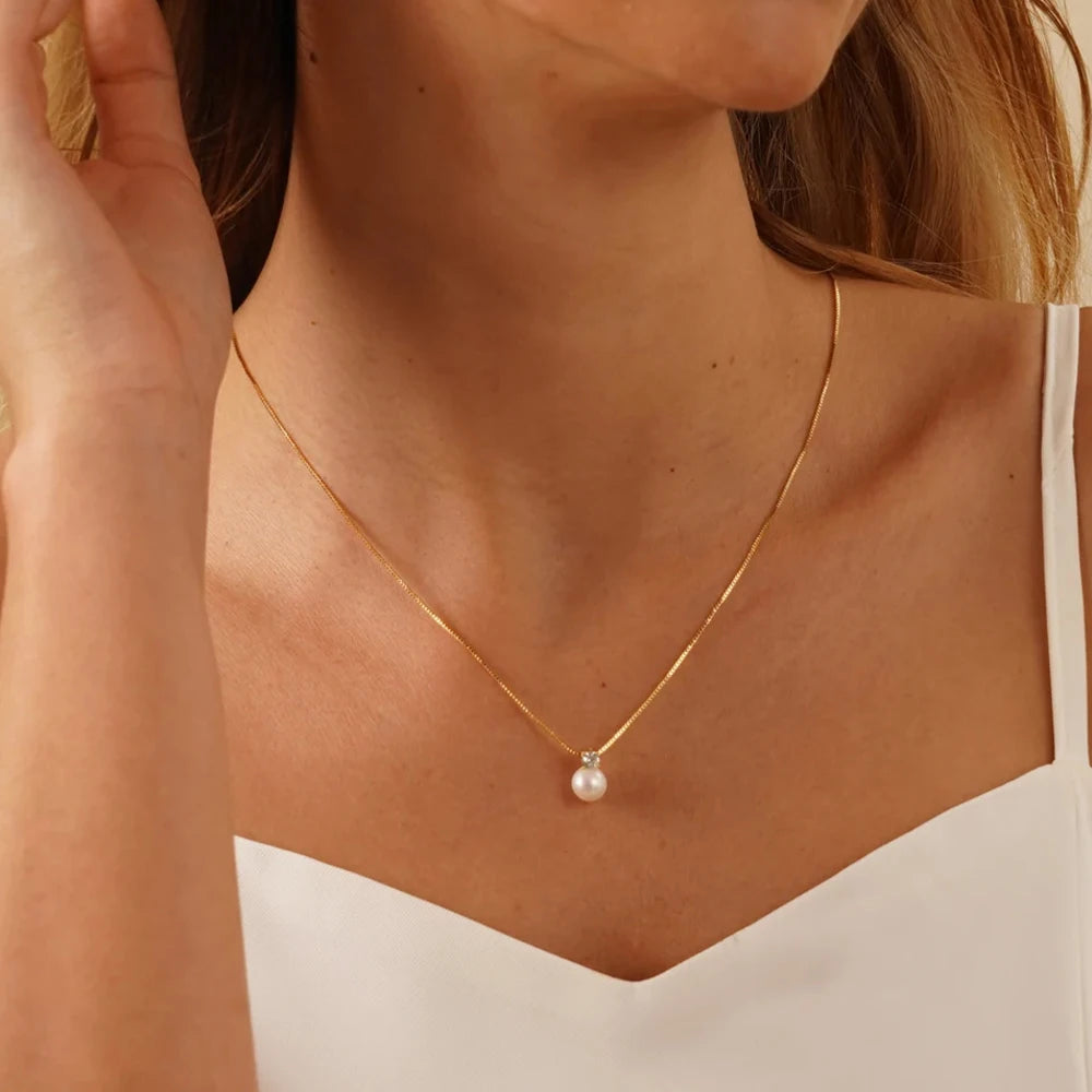 Classic Crystal Pearl Necklace